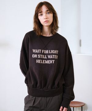 여성 피그먼트 크롭 맨투맨 (D/BROWN)