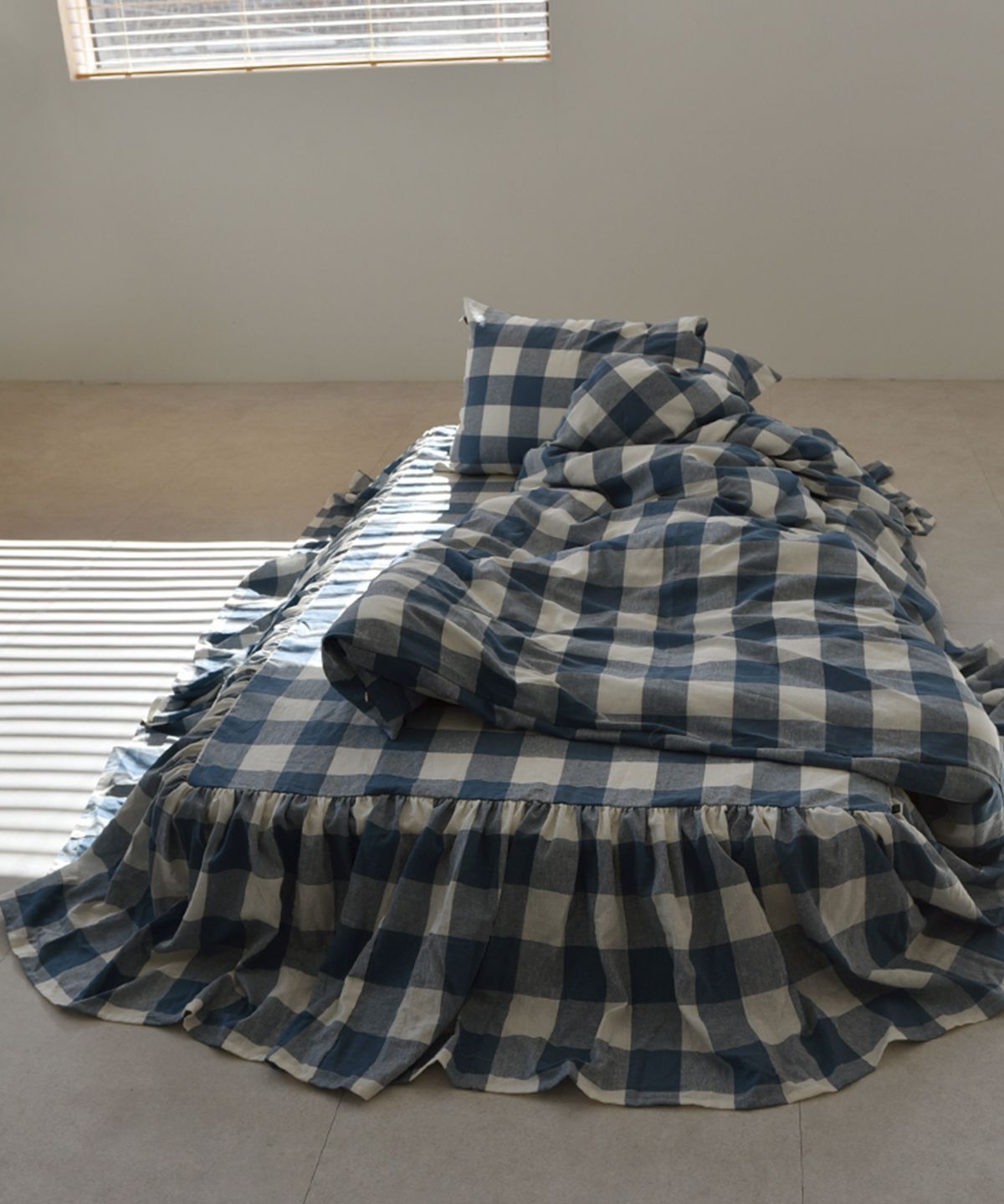 칸드(KAND) Washed Sky Gingham Check 베드스커트