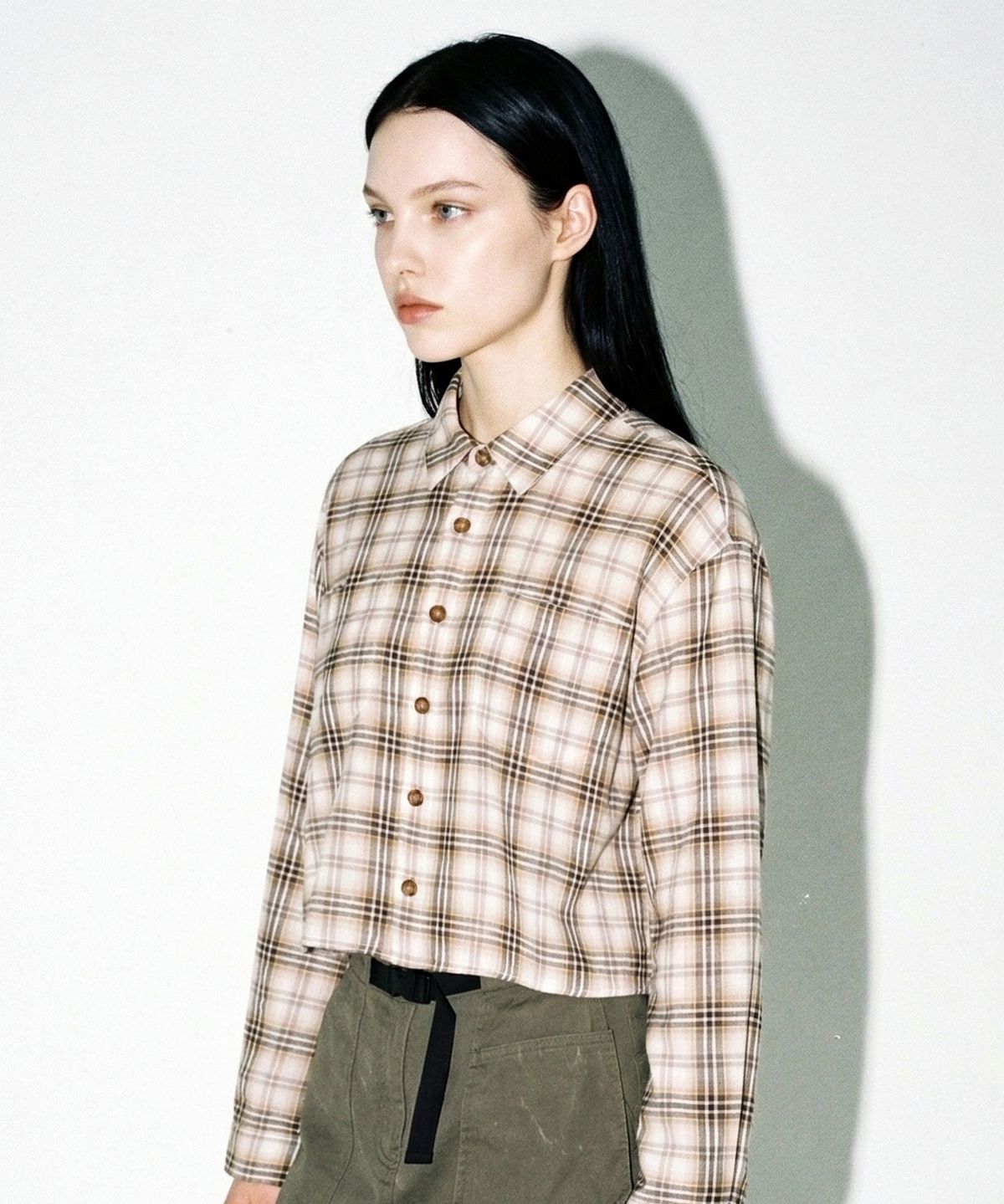 버커루(BUCKAROO) 여성 체크 크롭 투포켓 긴팔 셔츠 브라운