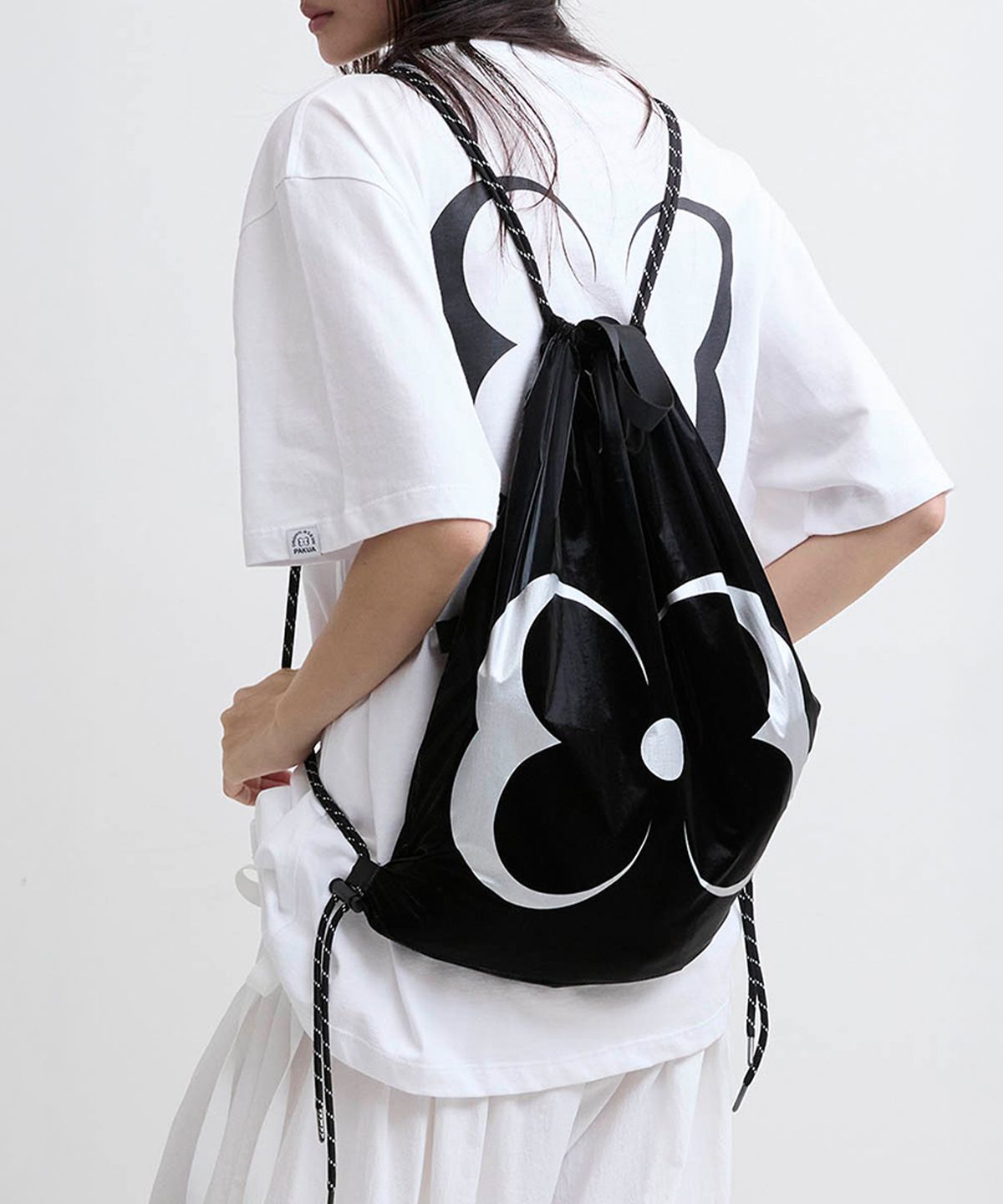 파쿠아(PAKUA) BUTTERFLY LOGO DRAWSTRING BAG_BLACK