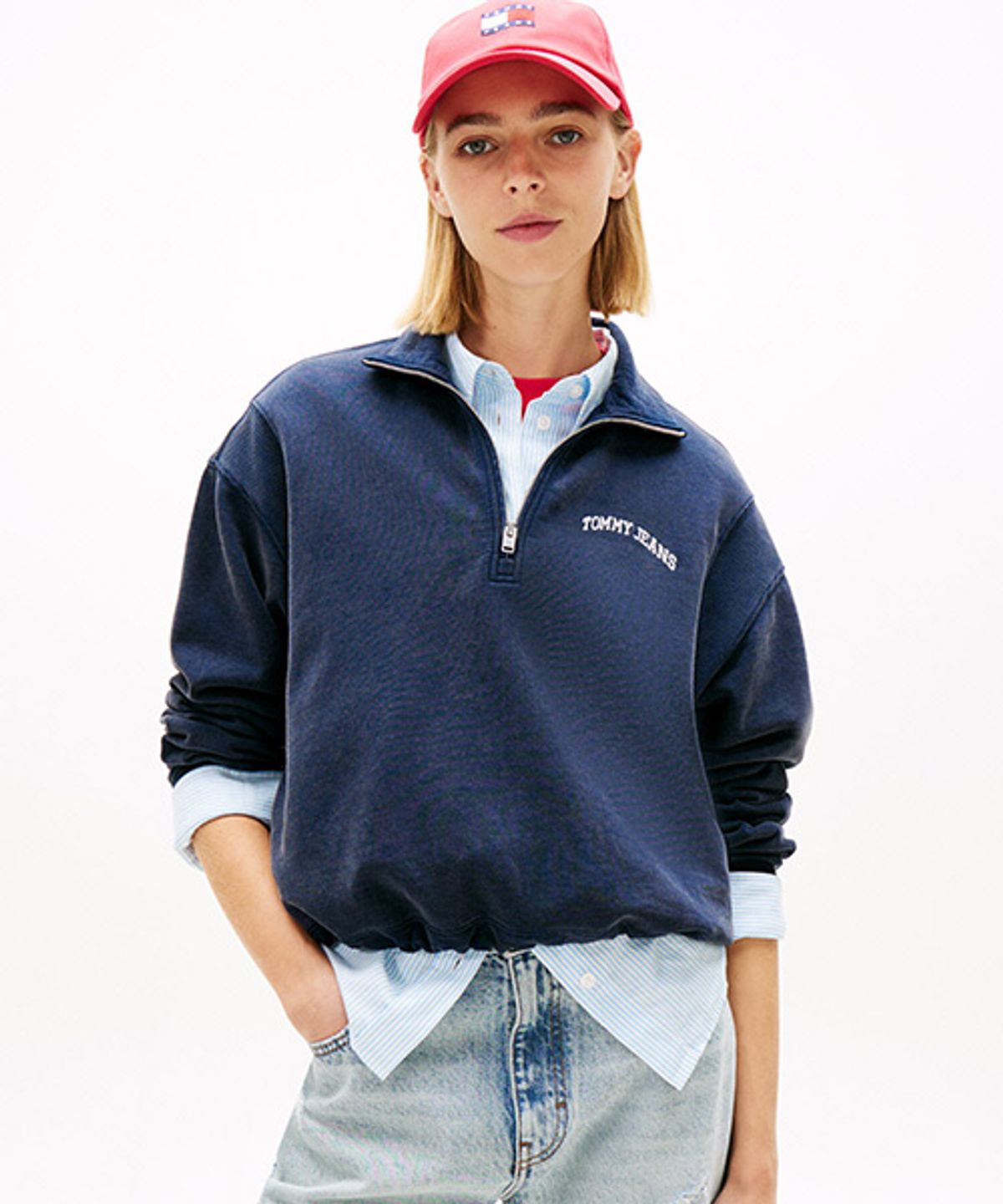 타미진스(TOMMY JEANS) 바시티 하프 집업 스웨트셔츠 (T32G1TTO30TWT1C1G)