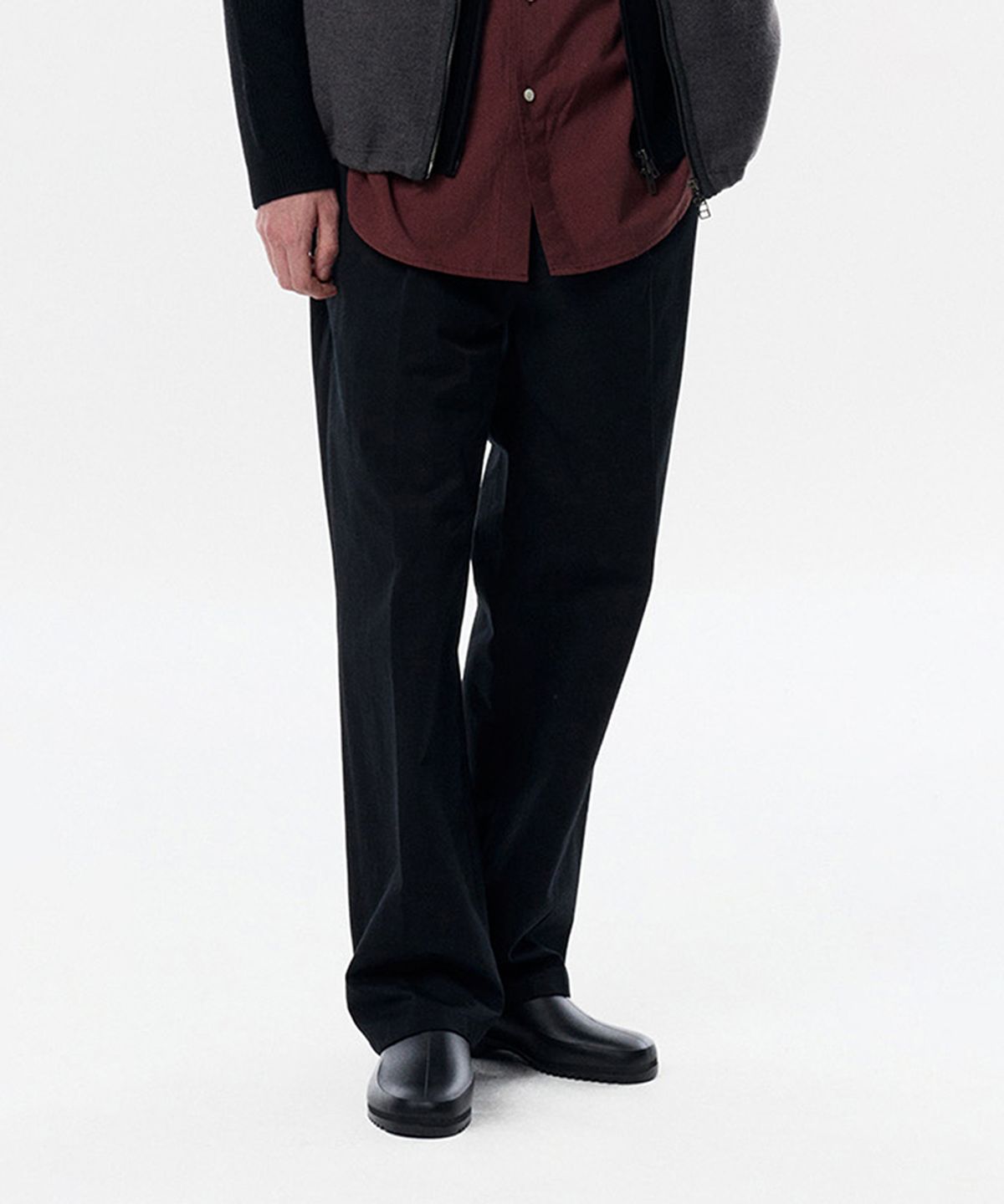 테일던(TAILDERN) Iconic Regular Chino Pants Black