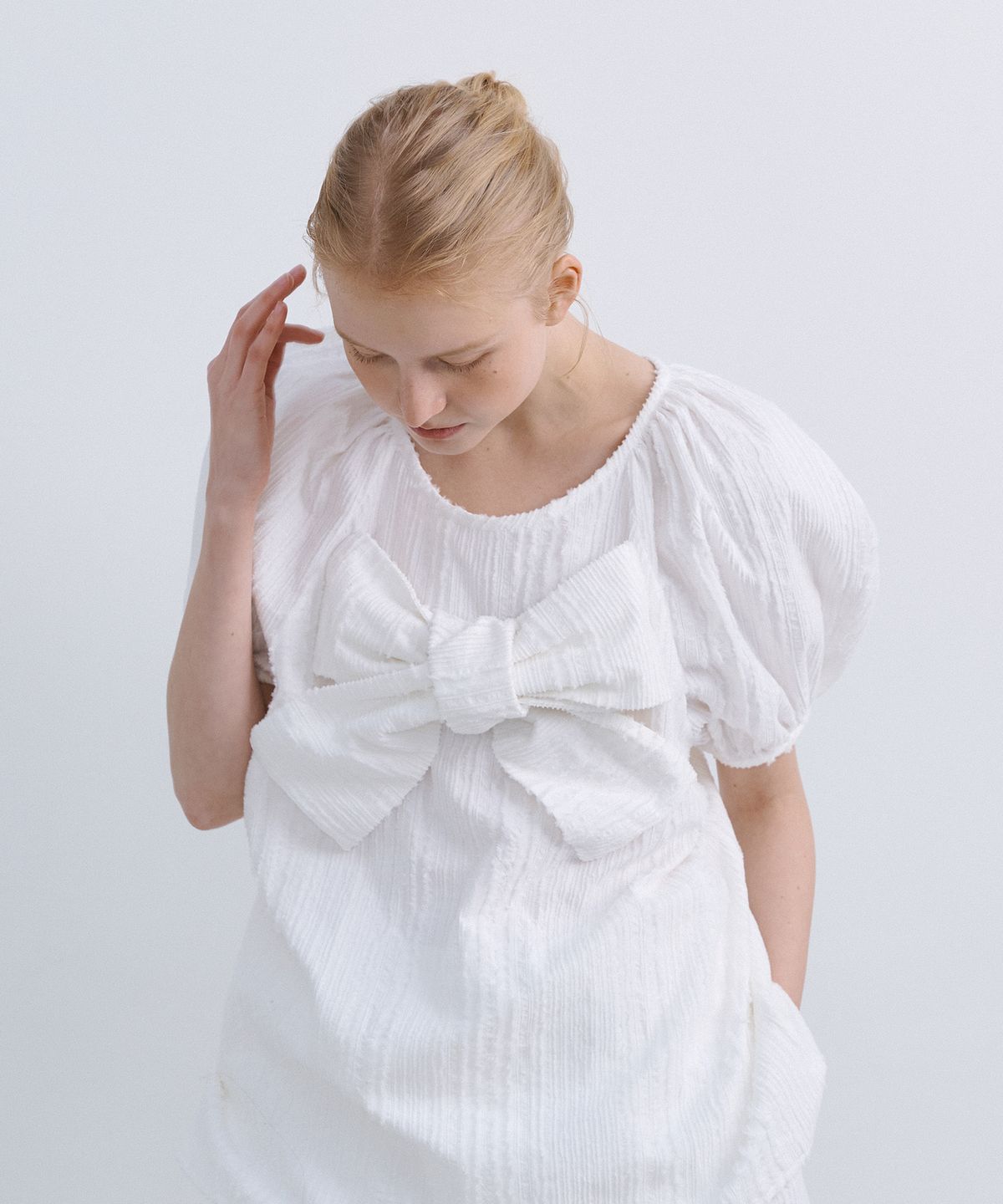 에핑글러(EPINGLER) ORIGAMI RIBBON PATCHED BLOUSE - WHITE