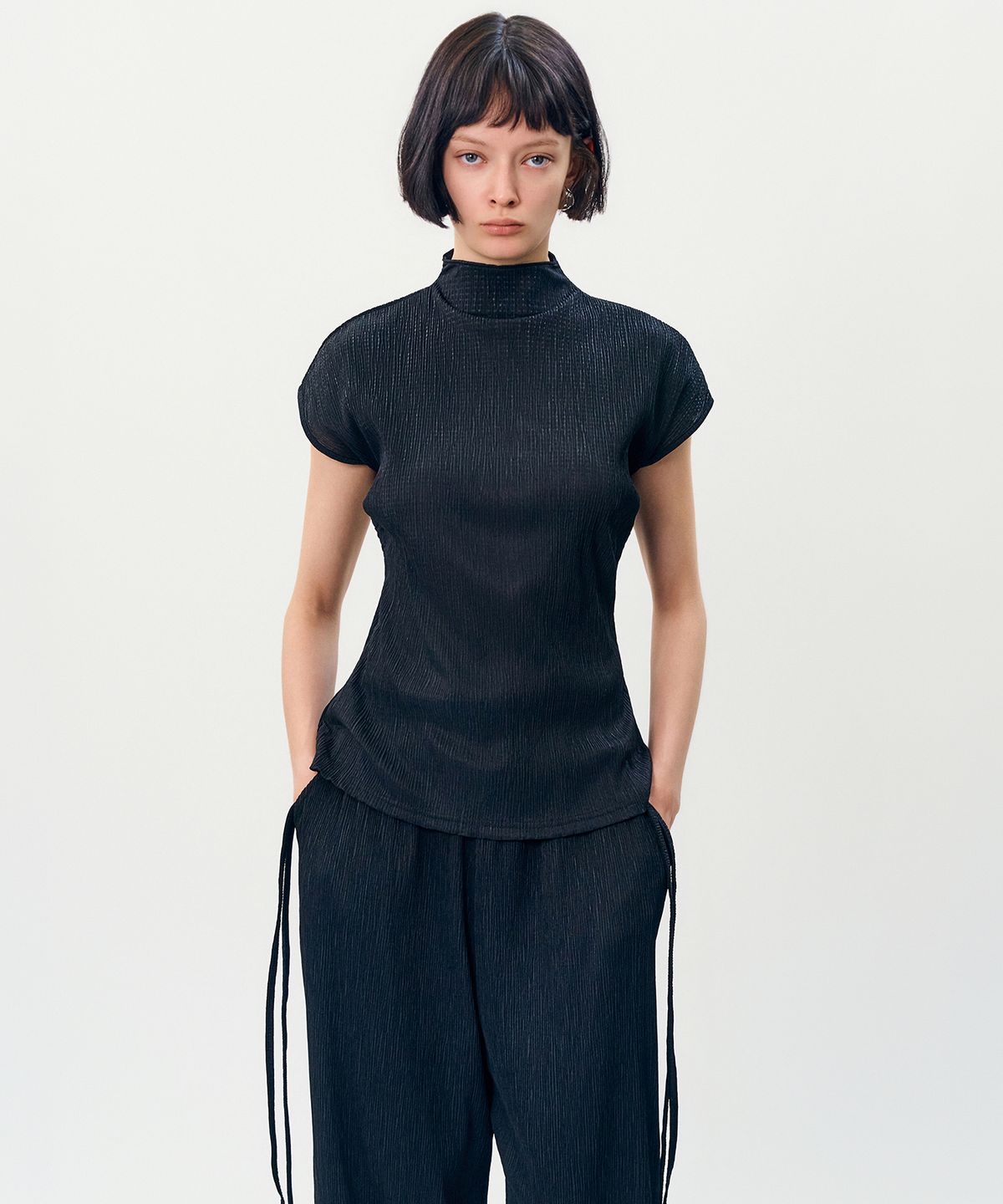 메이버유(MAYVERU) masi pleats sleeveless blouse _ Black