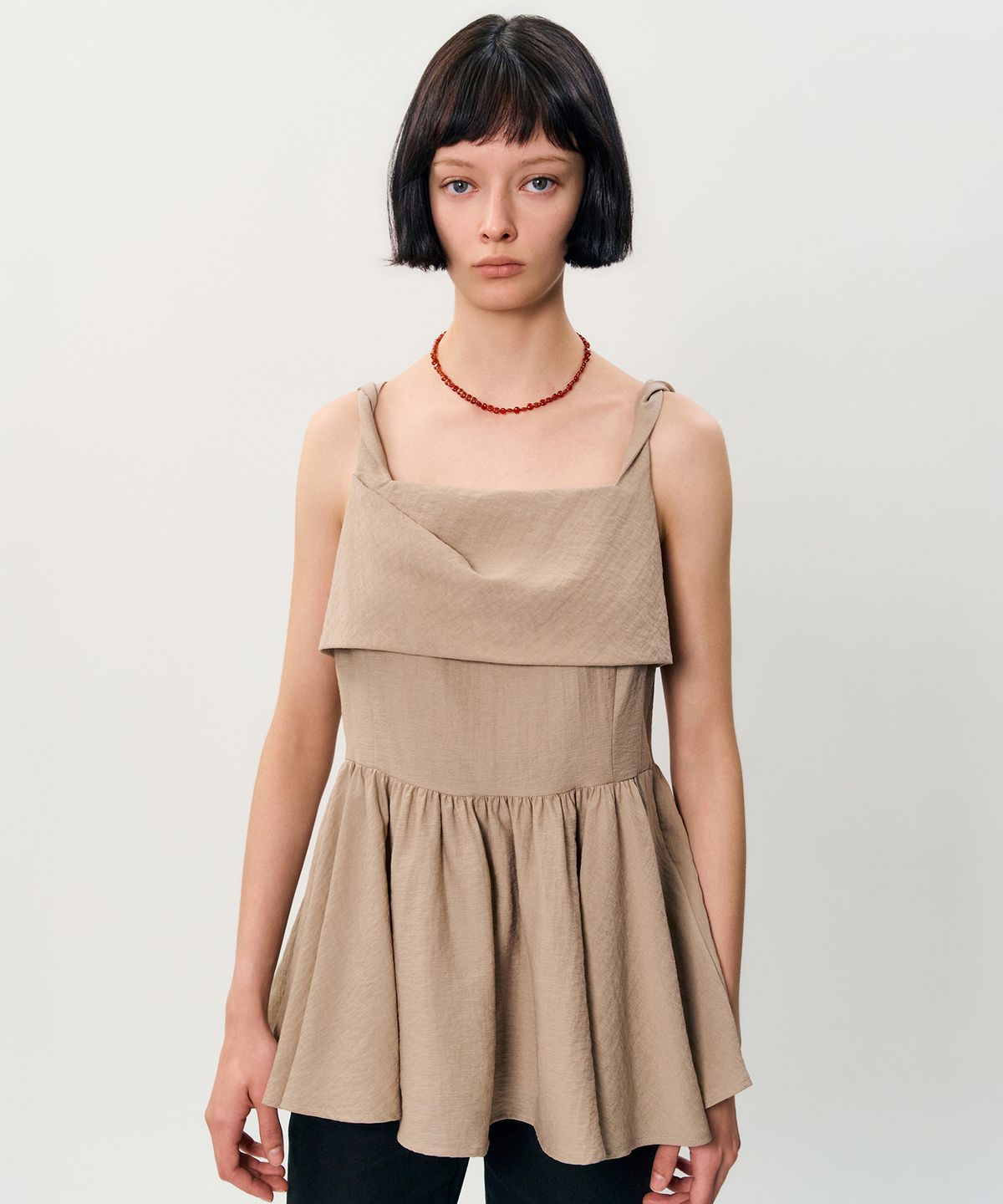 메이버유(MAYVERU) weena sleeveless blouse _ Beige
