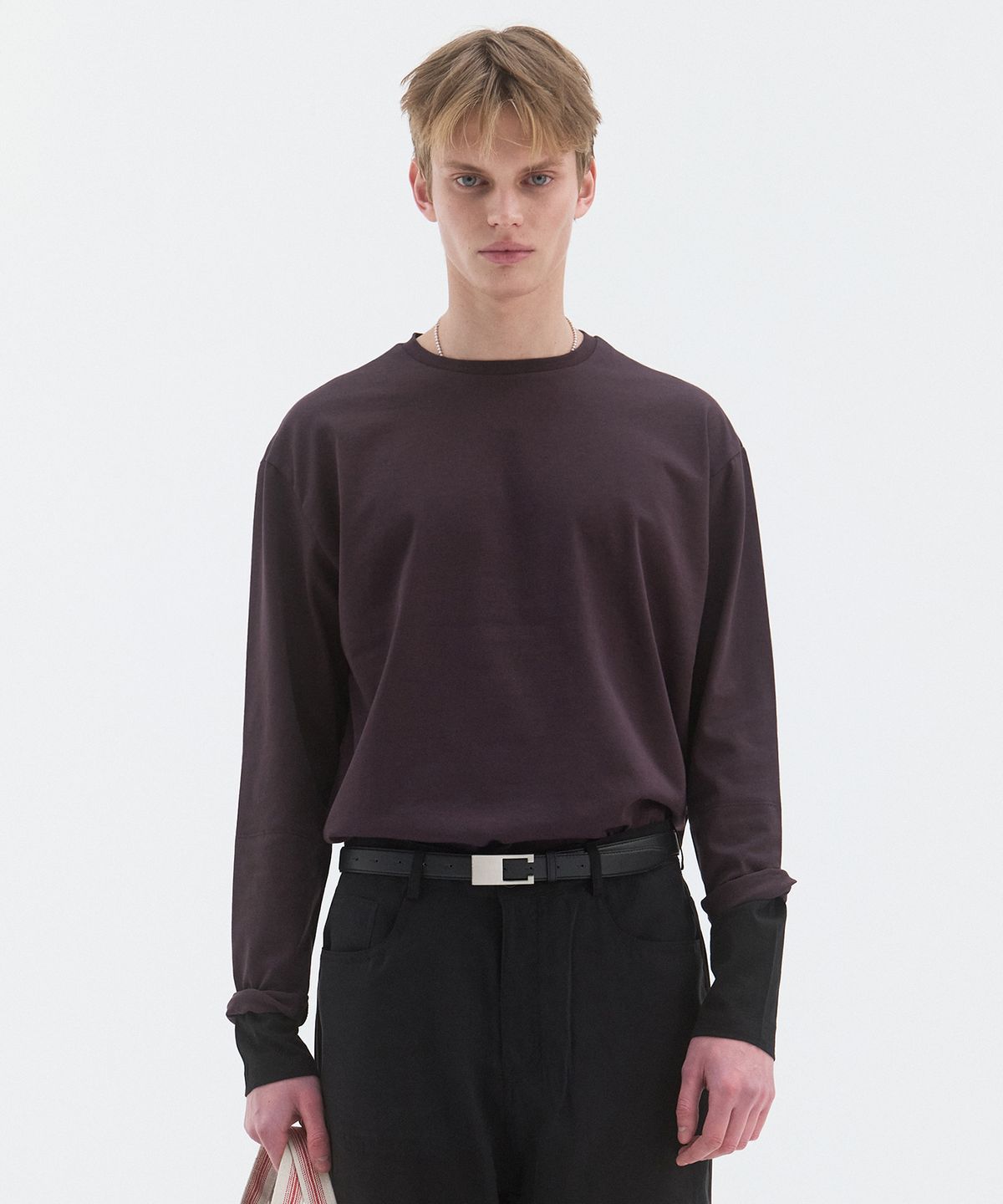 윈더(WINDER) LAYERED SLEEVE JERSEY TOP - DARK PLUM / BLACK