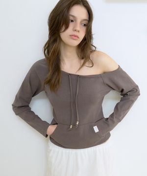 레터즈 오프숄더 포켓 티셔츠 ( 챠콜 )