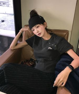 송이송이X탄산 절개 아일렛 티셔츠 (차콜)