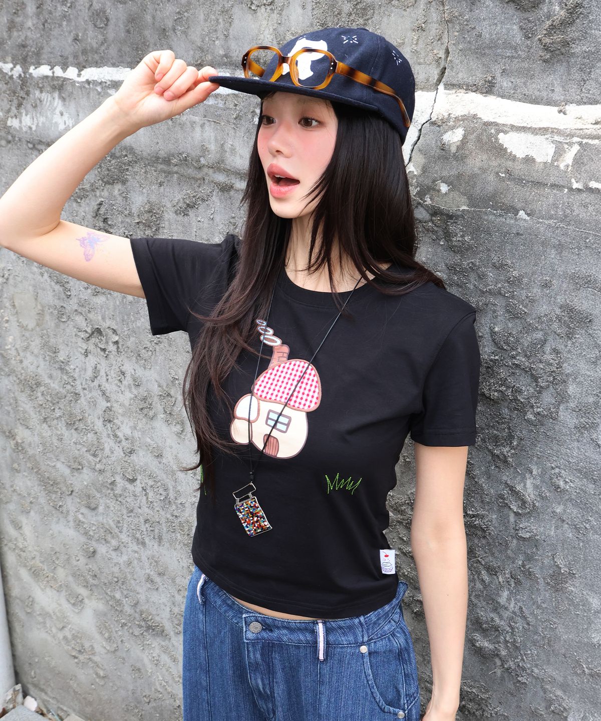 루나키후(RuNaKi'Hu') WXT076 키노꼬 하우스 아플리케 티셔츠 (BLACK)