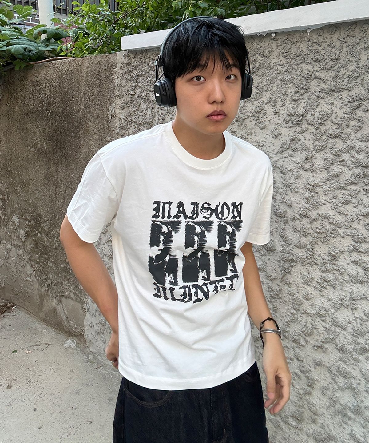 메종미네드(MAISON MINED) FADE DRIFT GRAPHIC CROP HALF T WHITE