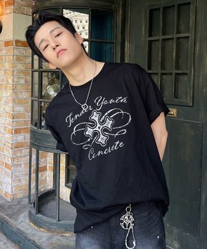 [우난 PICK] CELTIC CROSS HALF T BLACK