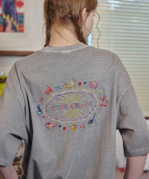 캣 스티치 피그먼트 반팔티 고스트그레이