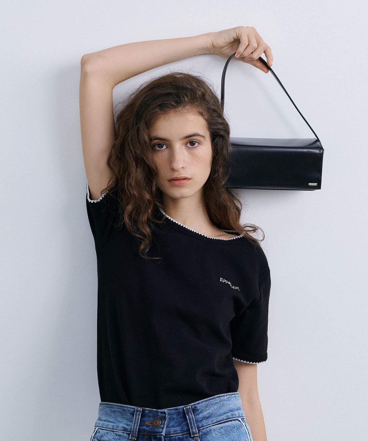 에핑글러(EPINGLER) MELO STITCH TOP - BLACK