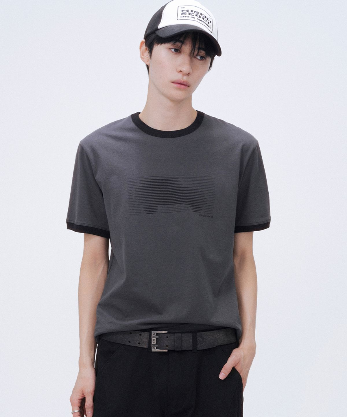 미세키서울 맨(MISEKISEOUL MEN) Car ringer short sleeve CHARCOAL