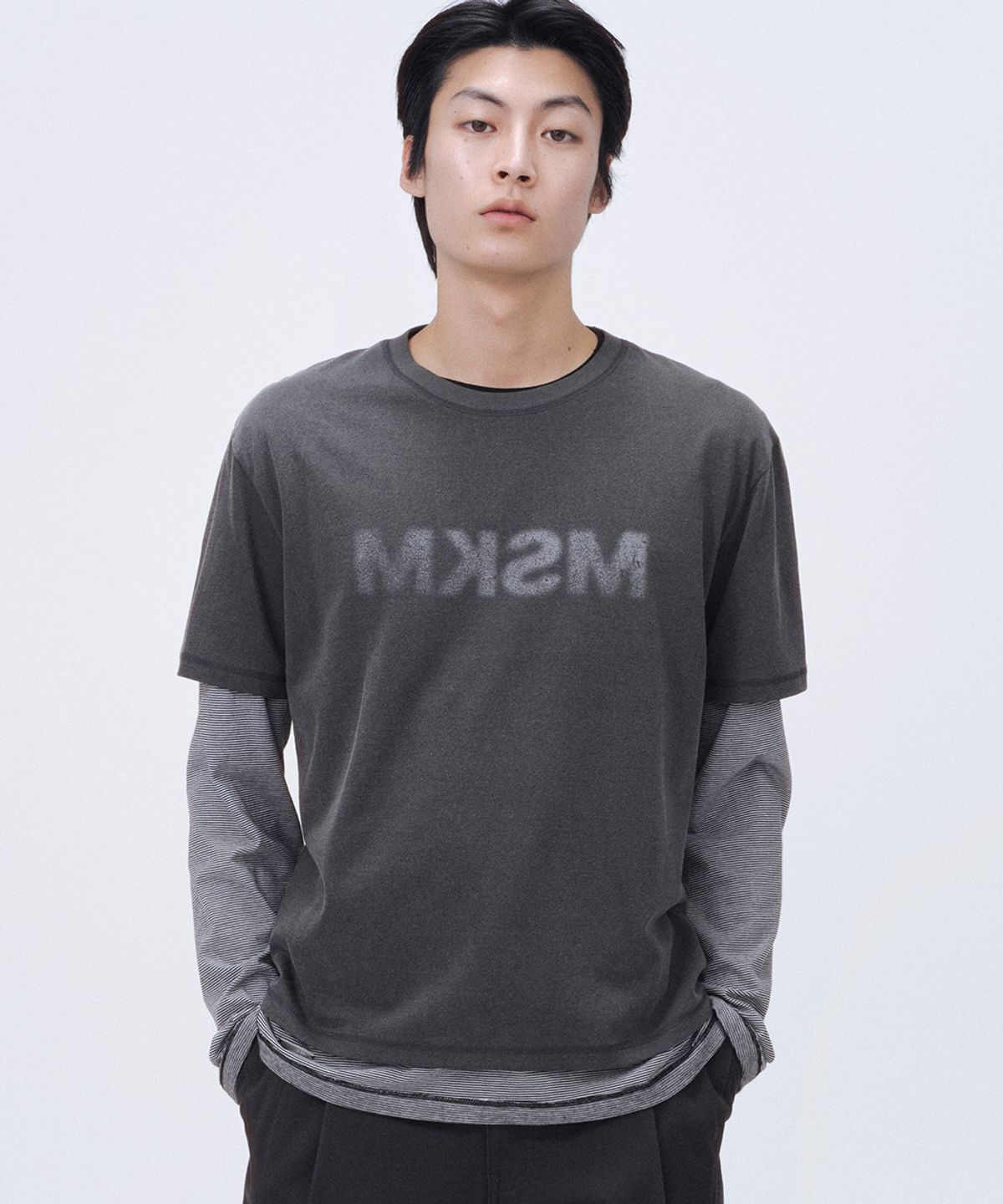 미세키서울 맨(MISEKISEOUL MEN) MSKM short sleeve CHARCOAL