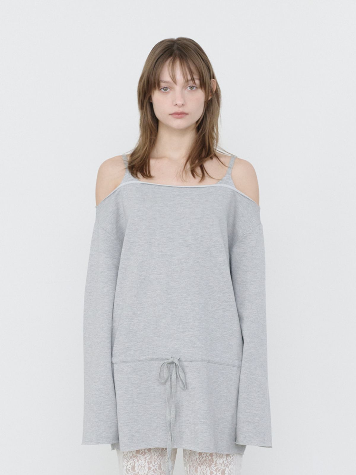 쓰리투에이티(THREE TO EIGHTY) OFF-SHOULDER SHIRRING TEE M.GREY