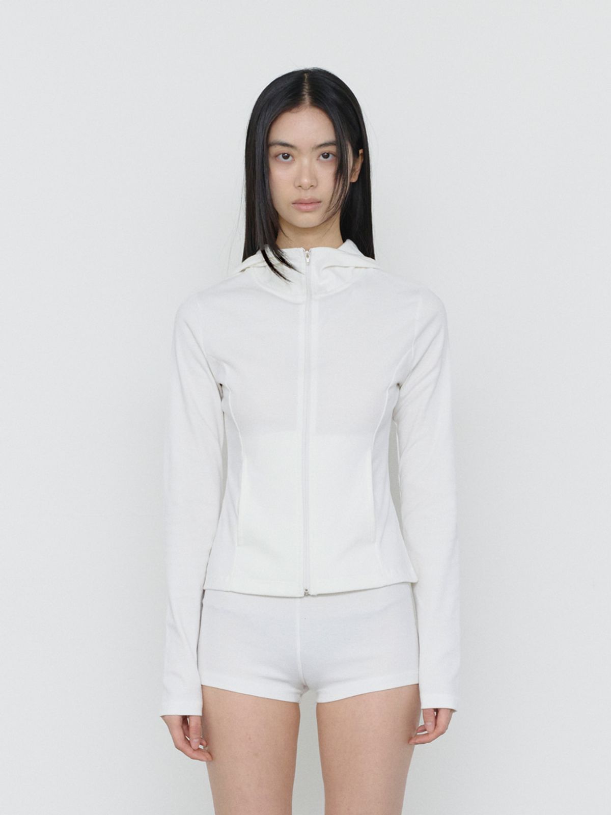 쓰리투에이티(THREE TO EIGHTY) CURVED SLIM ZIP HOODIE WHITE