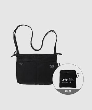팩잇 경량 패커블 사코슈백 블랙 UR223CBG41