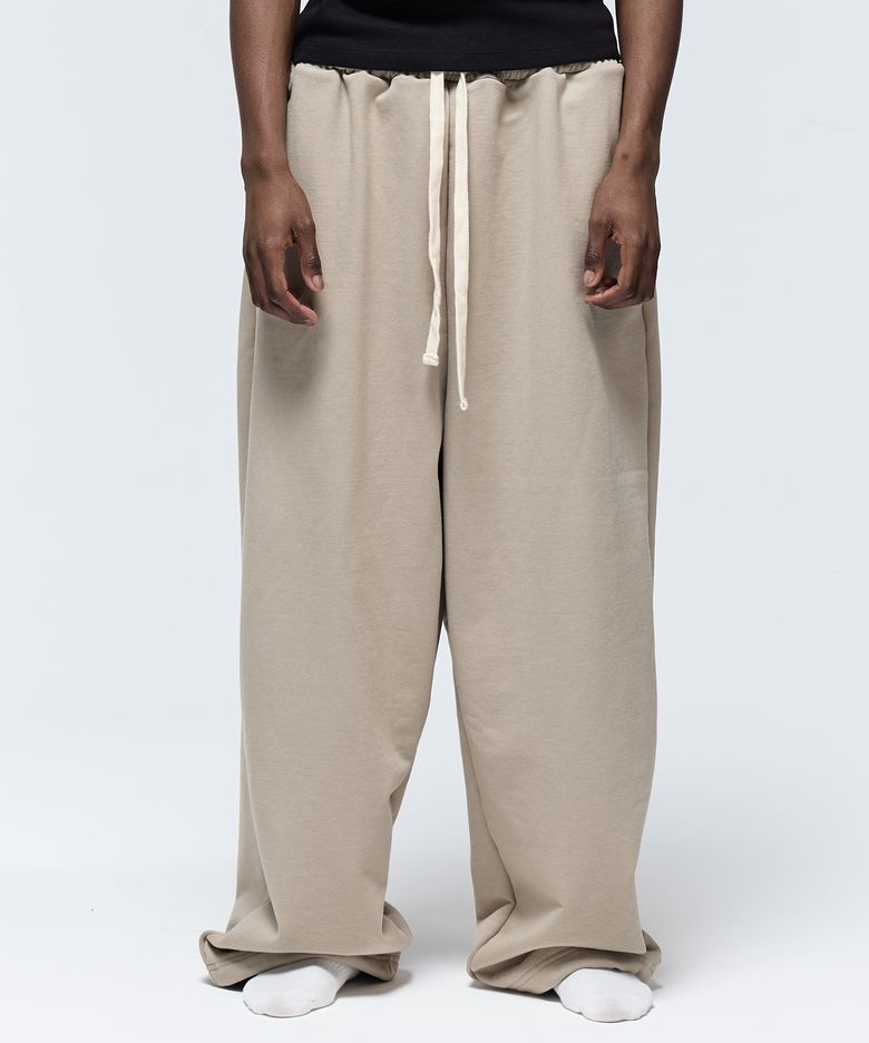WIDE BAGGY SWEAT PANTS BEIGE