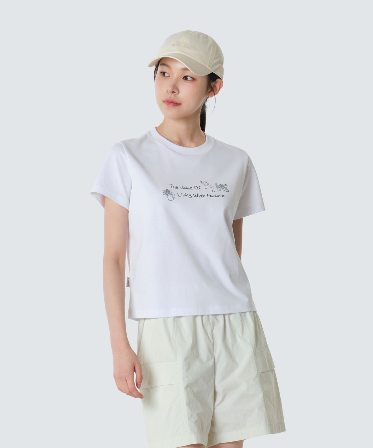 스노우피크 어패럴(SNOWPEAK APPAREL) 에어로쿨 여성 크롭 레터링 반팔 티셔츠 (S26MWFTS25) White
