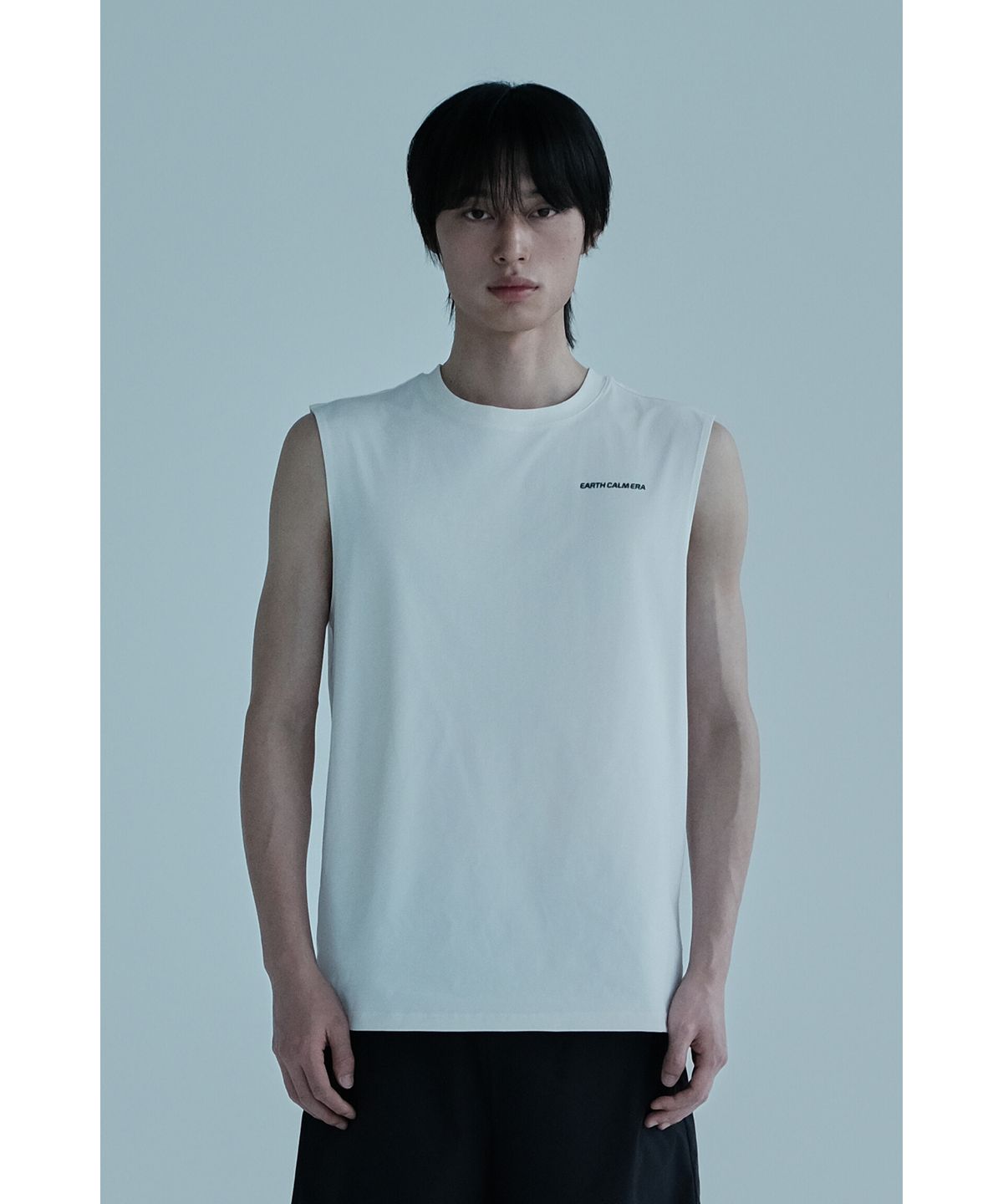 얼스캄에라(EARTH CALM ERA) 소프트 에센셜 슬리브리스_화이트