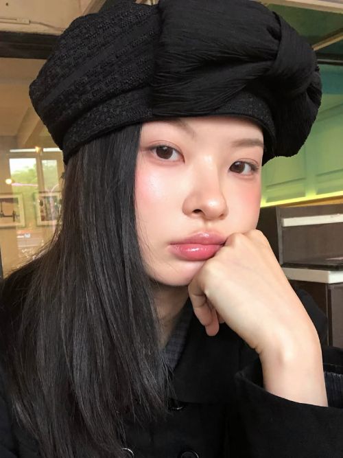 RUBAN NOUVELLE MARGOT HAT IN BLACK source detail 10