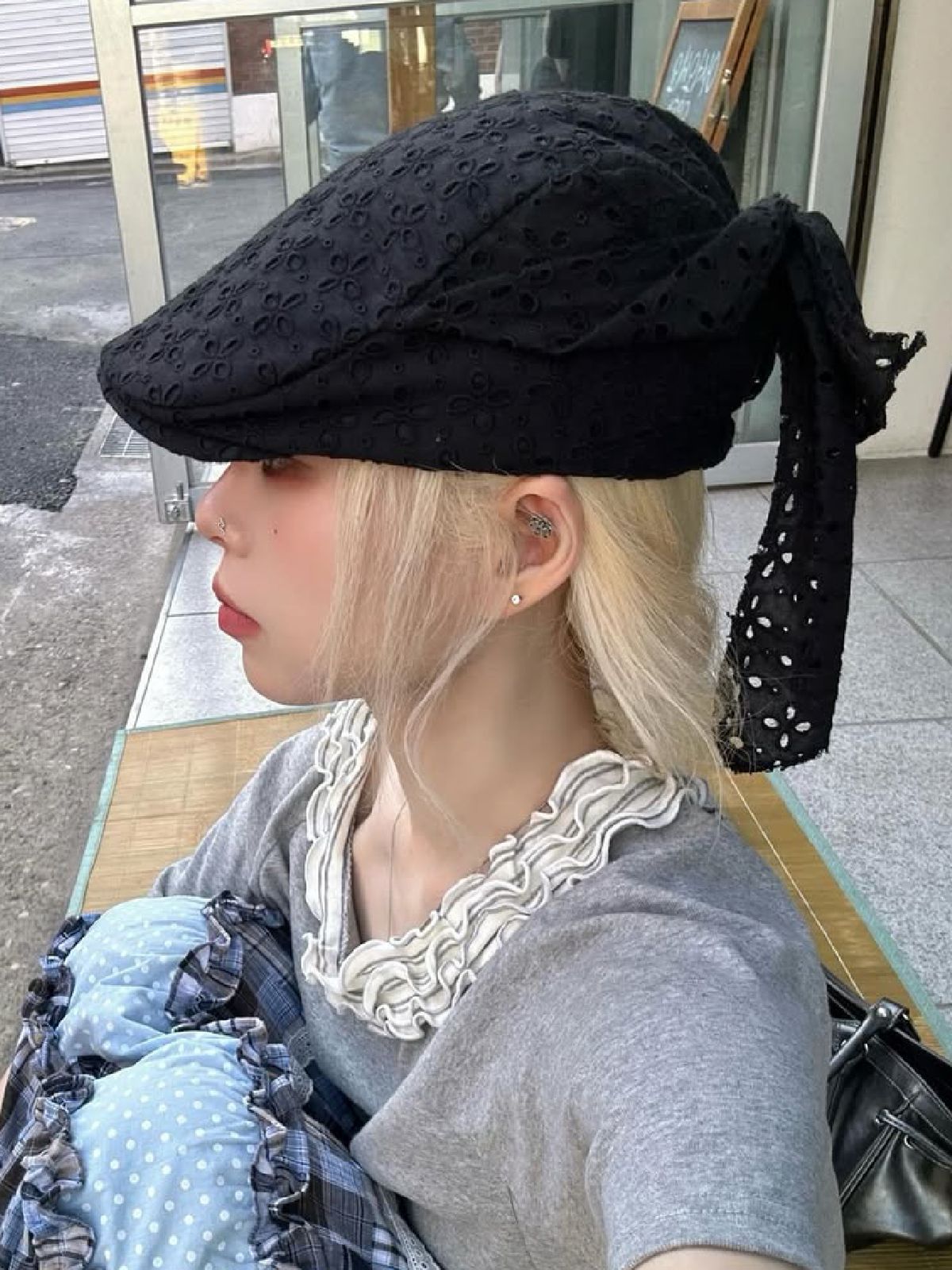 포에지담(POESIEDAME) LACE SCARF FLAT CAP IN BLACK