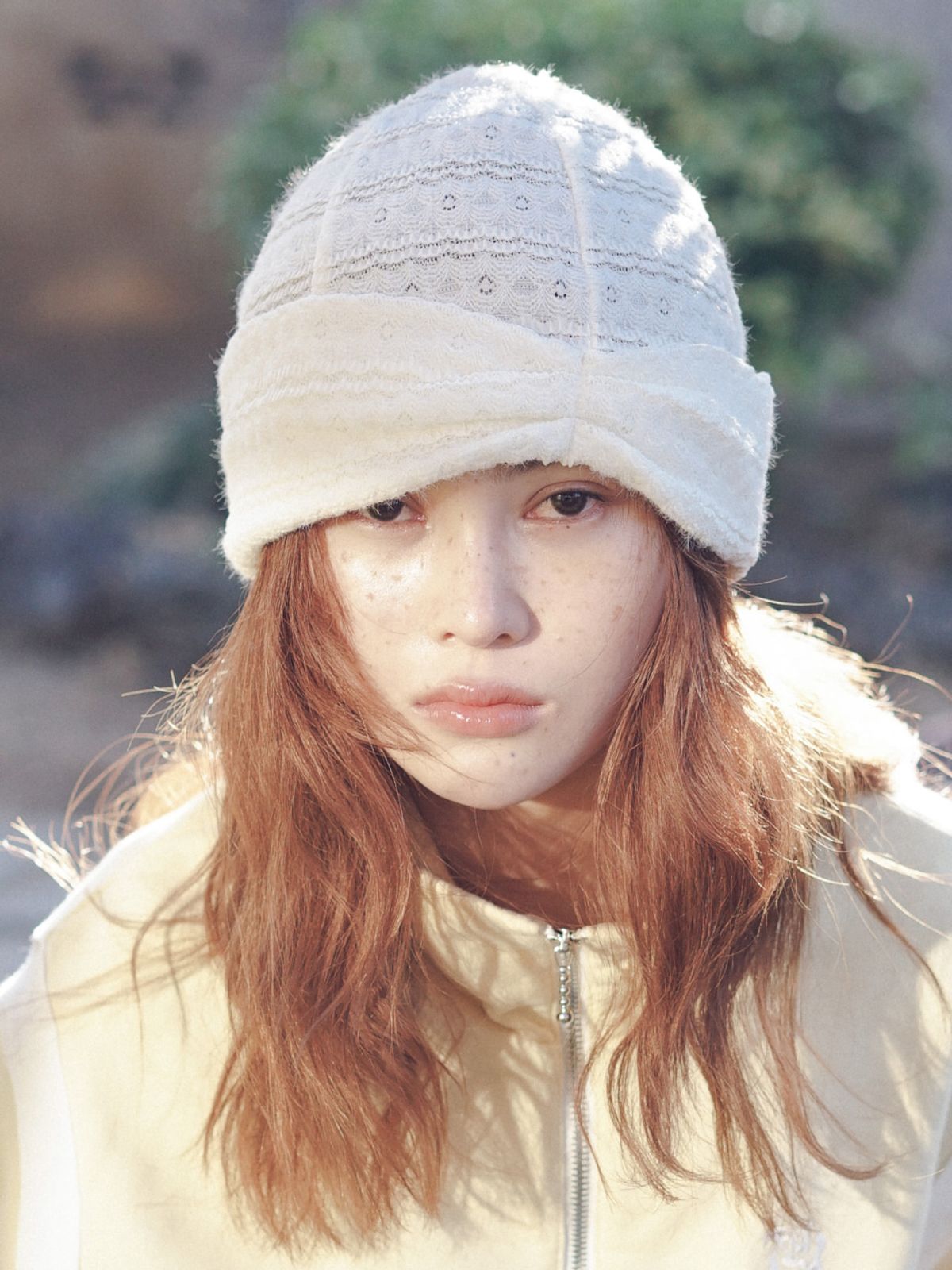 포에지담(POESIEDAME) FRILL PINCH BEANIE IN CREAM