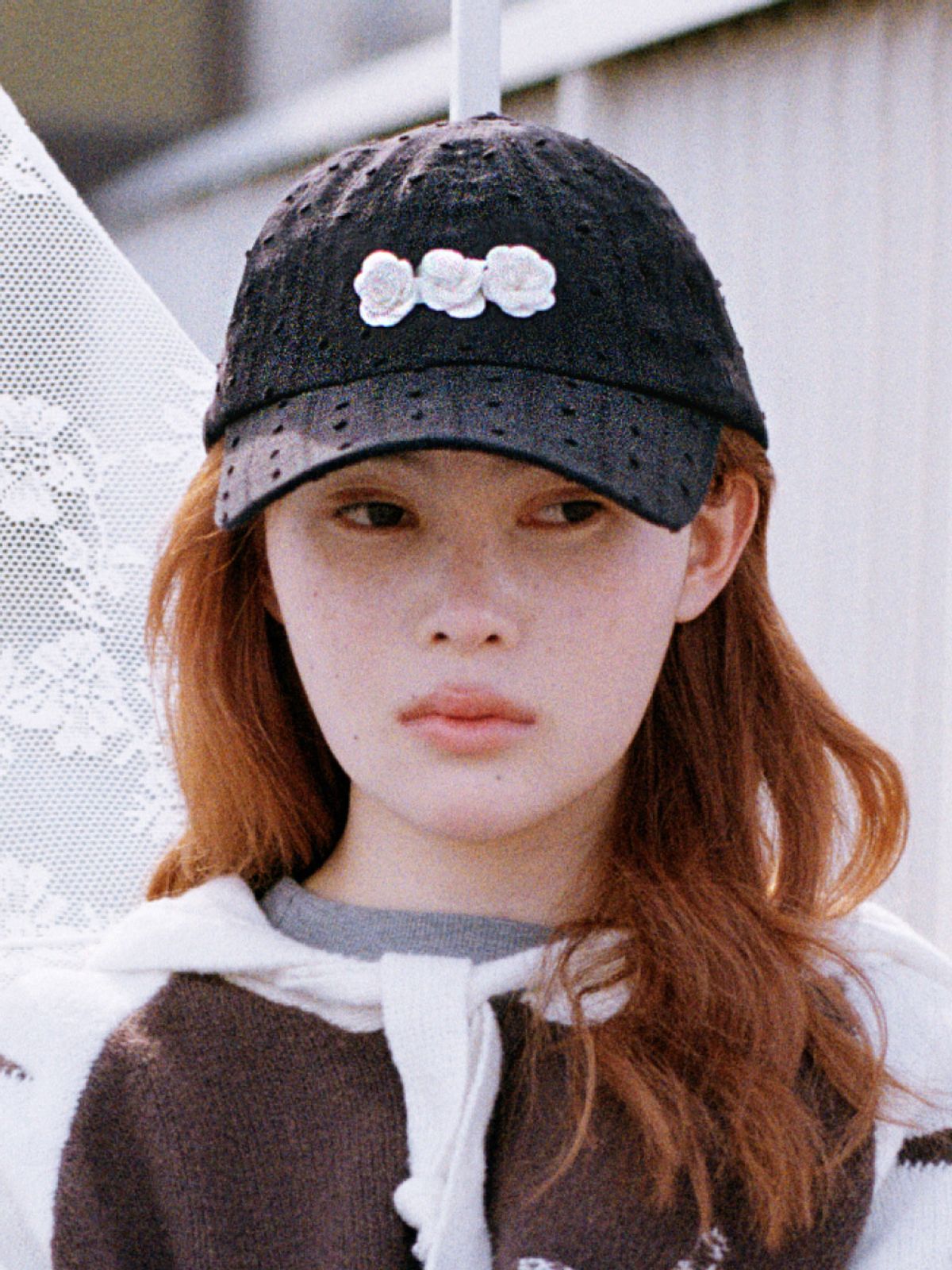포에지담(POESIEDAME) ROSETTE CAP IN BLACK