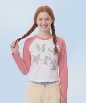 Typo Raglan Long Sleeve_Indie Pink