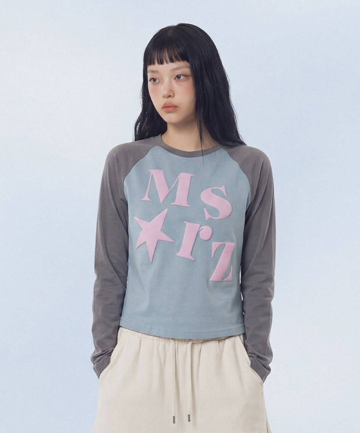 마스마룰즈 어패럴(MASMARULEZ APPAREL) Typo Raglan Long Sleeve_Sky Blue