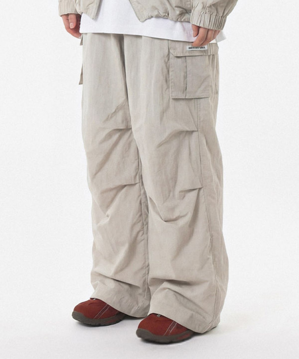 마스마룰즈 어패럴(MASMARULEZ APPAREL) Essential Parasuit Shirring Cargo Pants_Light Gray