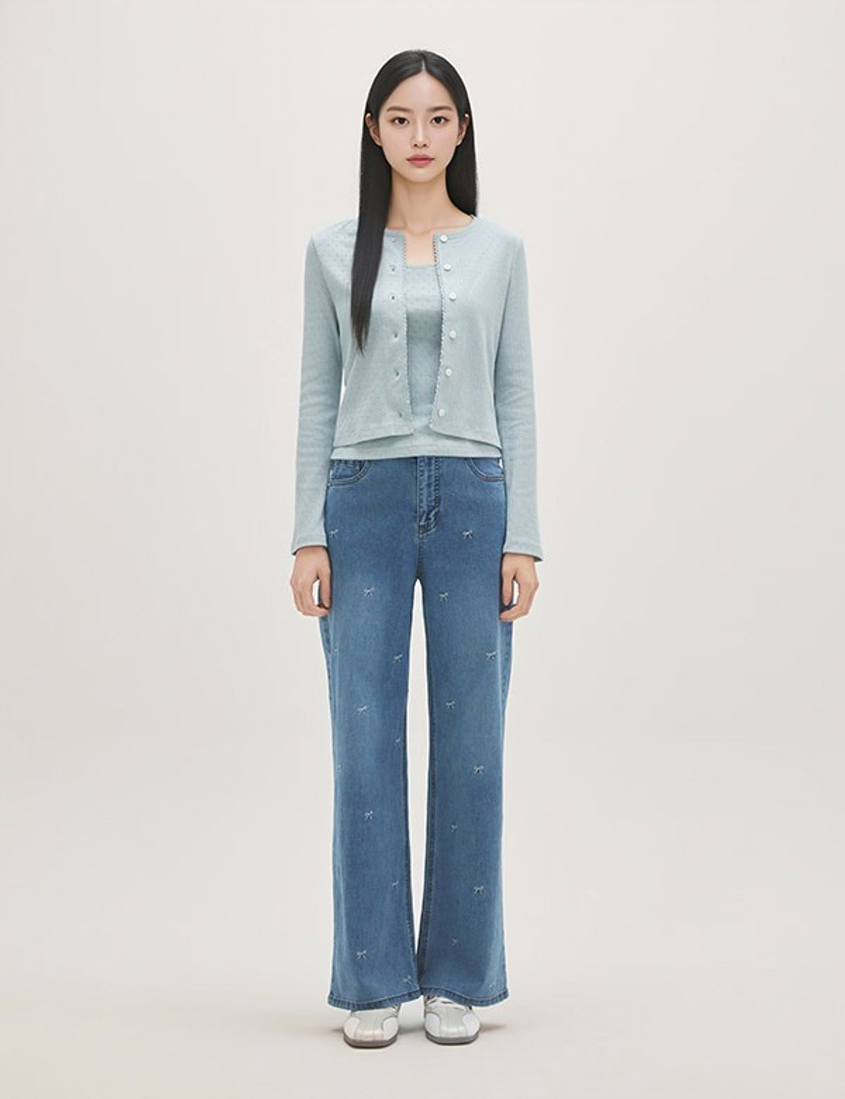 로엠(ROEM) 자수 데님 팬츠 RMTJG24G15