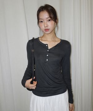 (woman) 시어 헨리넥 롱슬리브_Black
