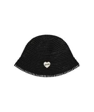 HEART RUBBER PATCH KNIT BUCKET HAT-BLACK