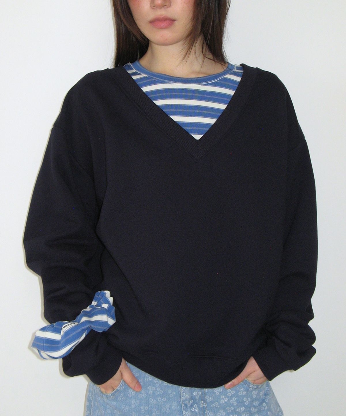 론론(RONRON) RRAC V NECK OVER FIT SWEATSHIRT NAVY