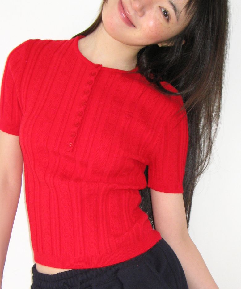 BUTTON POINT SLIM SHORT SLEEVE KNIT RED