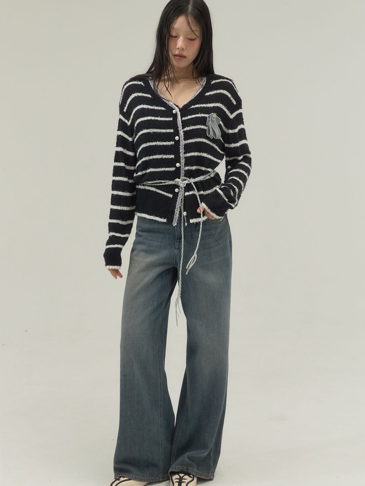 쏘리, 투 머치 러브(SORRY, TOO MUCH LOVE) Fringe Trim Marine Knit Cardigan_Black