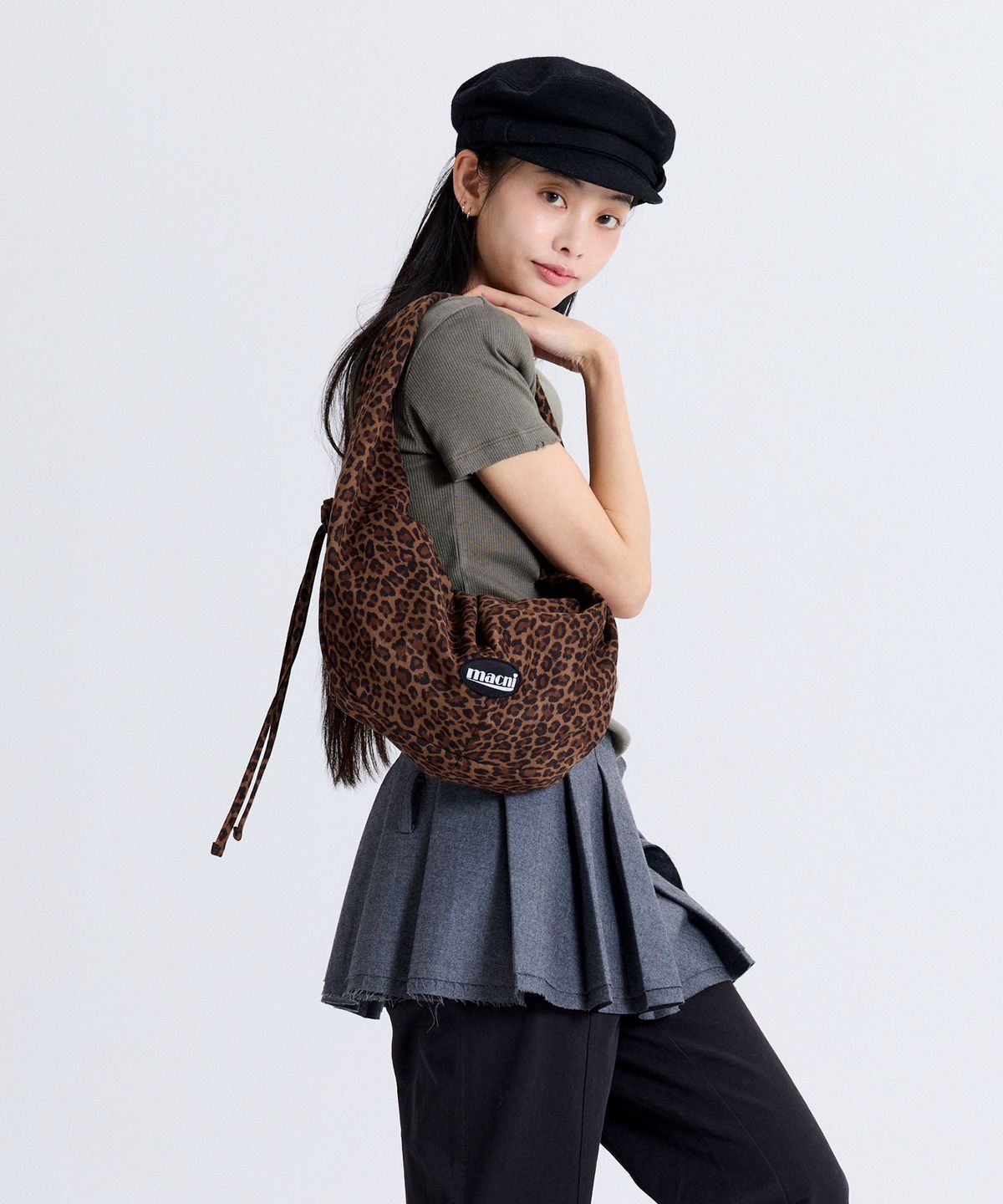 마크니(MACNI) LEOPARD HOBO BAG