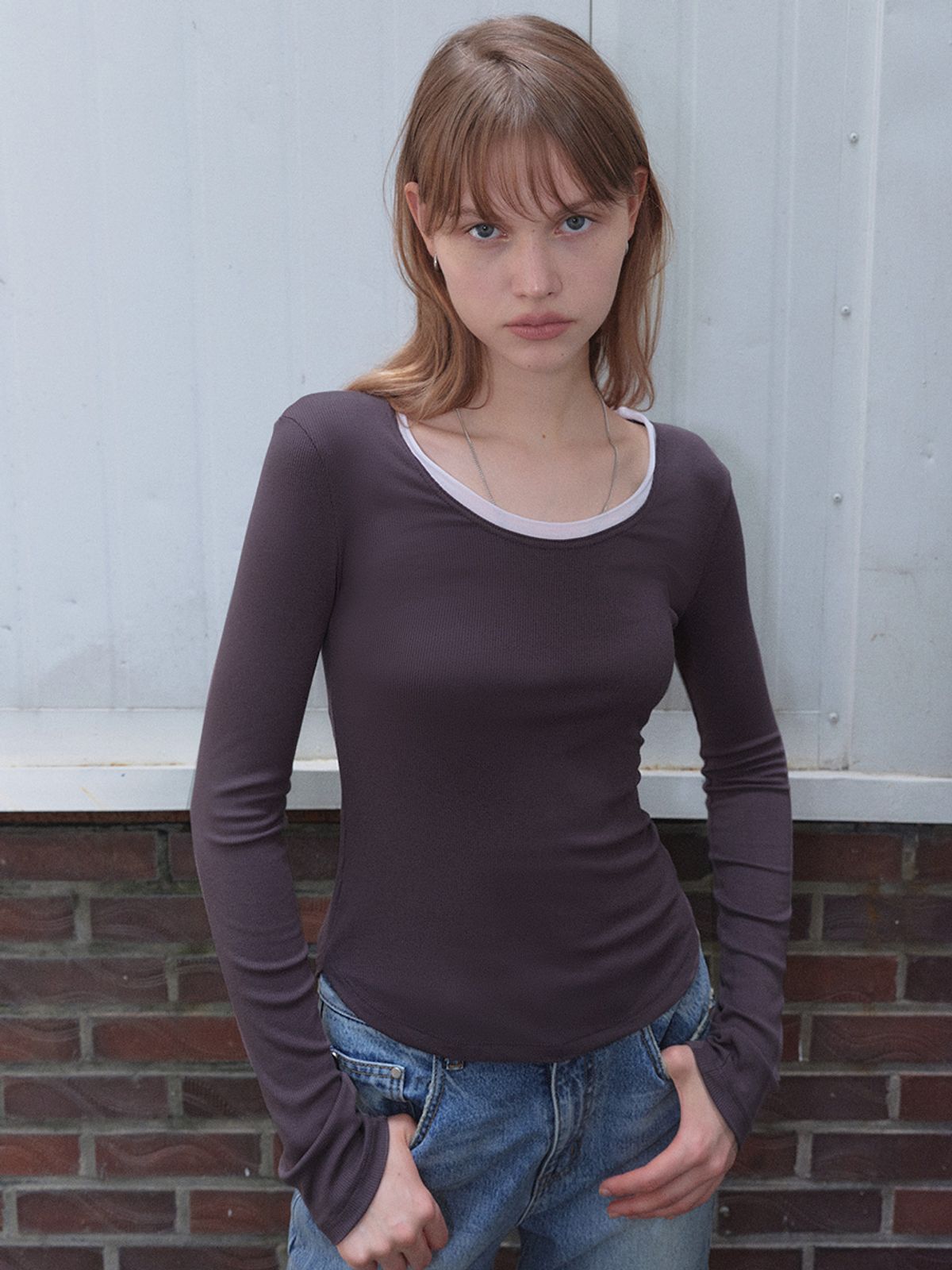 소플러(SOFLER) HERRY U-NECK T-SHIRT_CHARCOAL