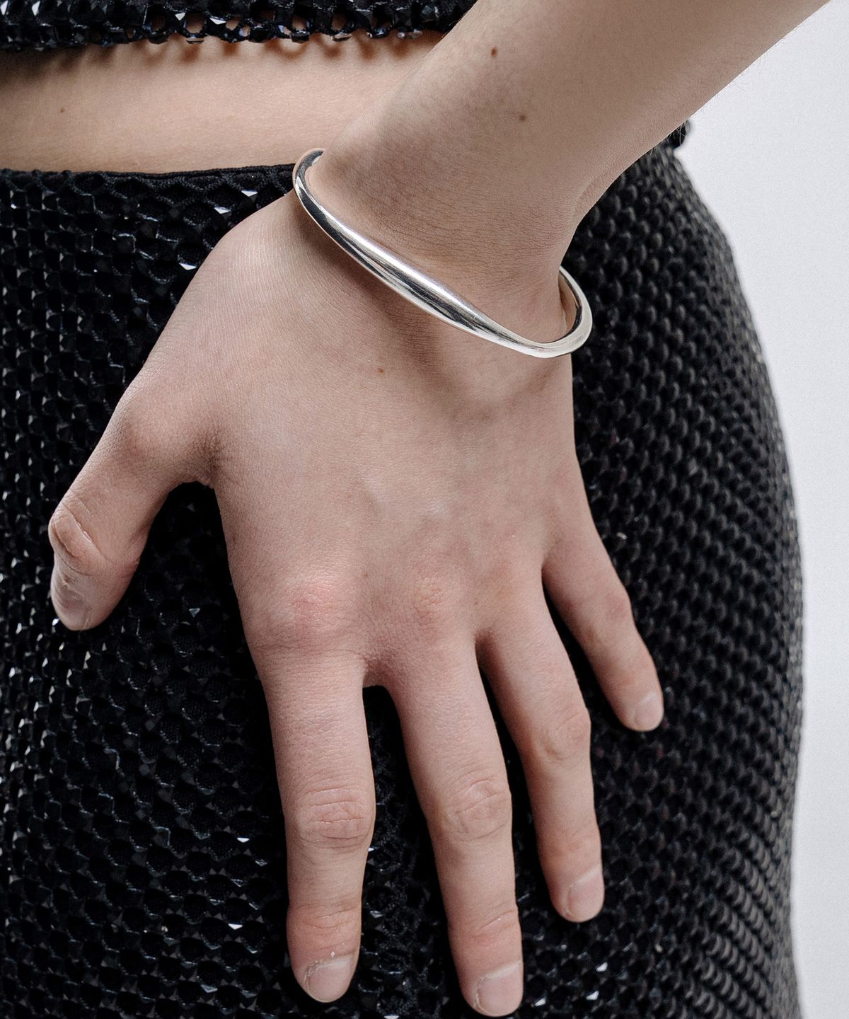 스칼렛또(SCALETTO) RA004 Fluid Wave Bangle Bracelet