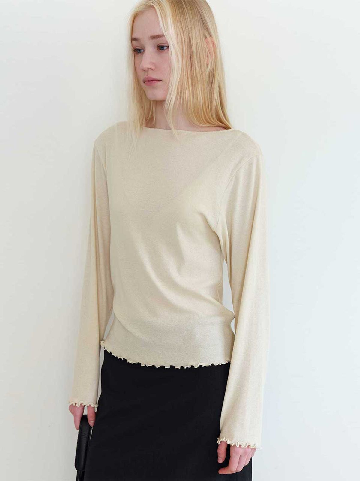 더라이(THERYE) Boat-neck Long Sleeve T-shirt(Cream)