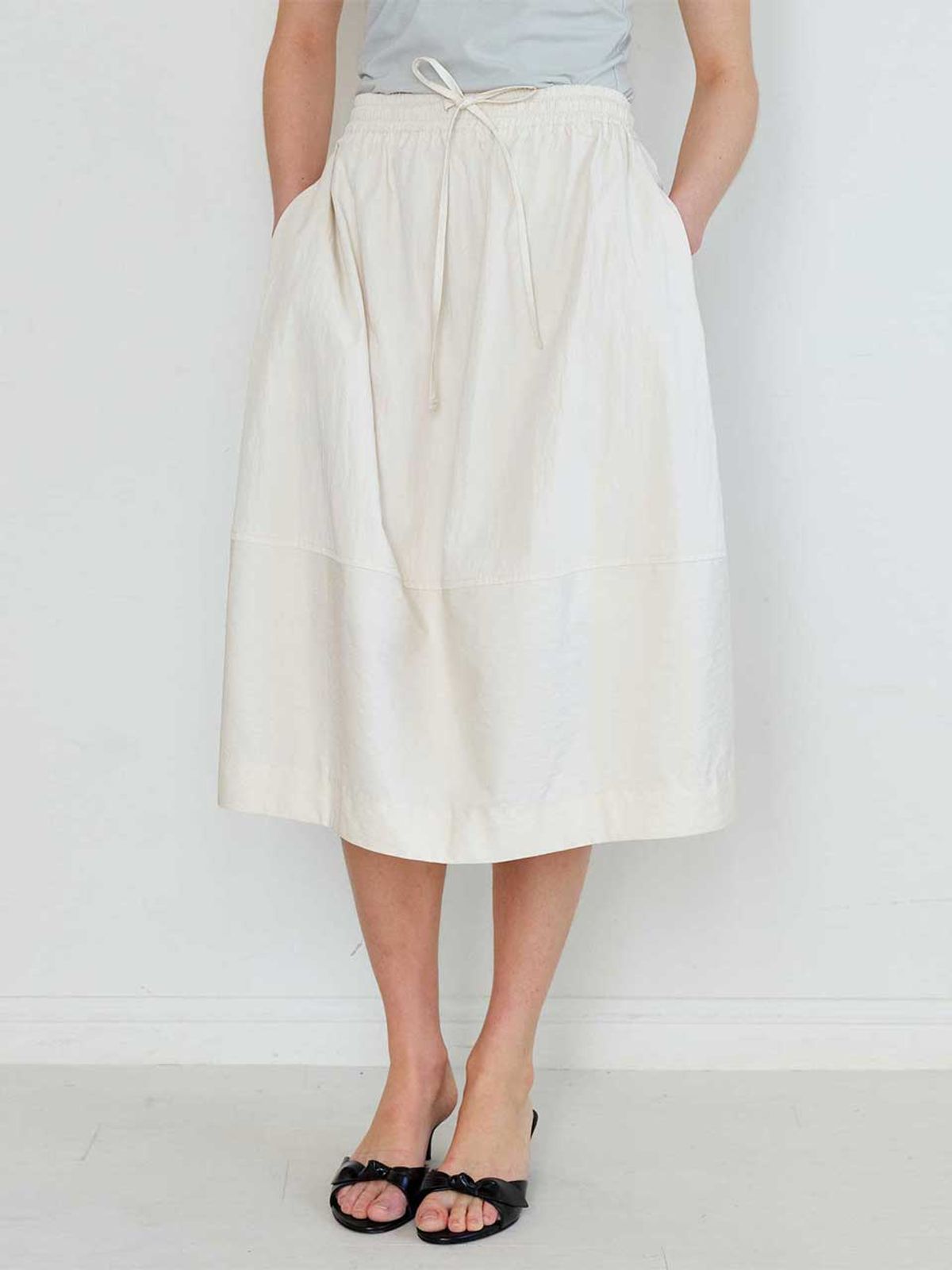 더라이(THERYE) Volume Midi Skirt(Cream)