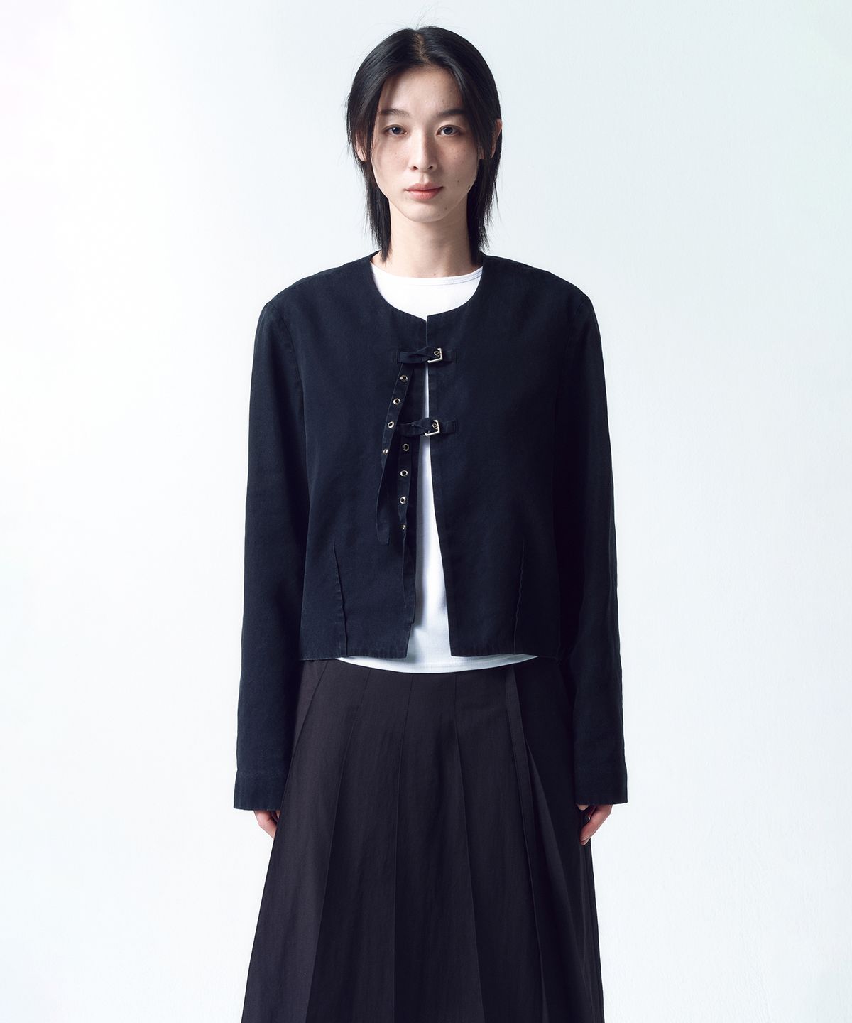 인사일런스 우먼(INSILENCE WOMEN) 워시드 스트랩 자켓 WASHED BLACK