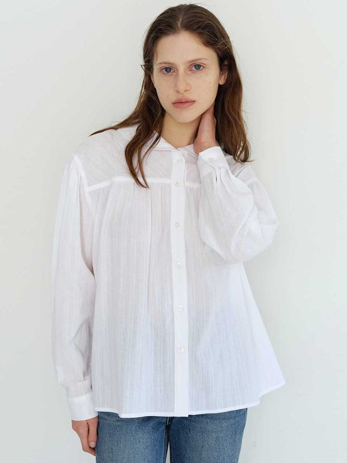 더라이(THERYE) Round Collar Ruffle Blouse(White)