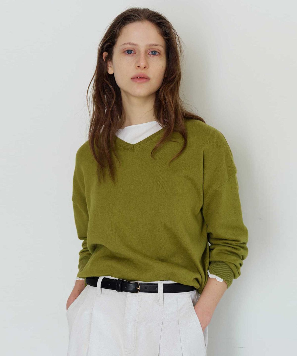 더라이(THERYE) Classic V-neck Knit(Olive)