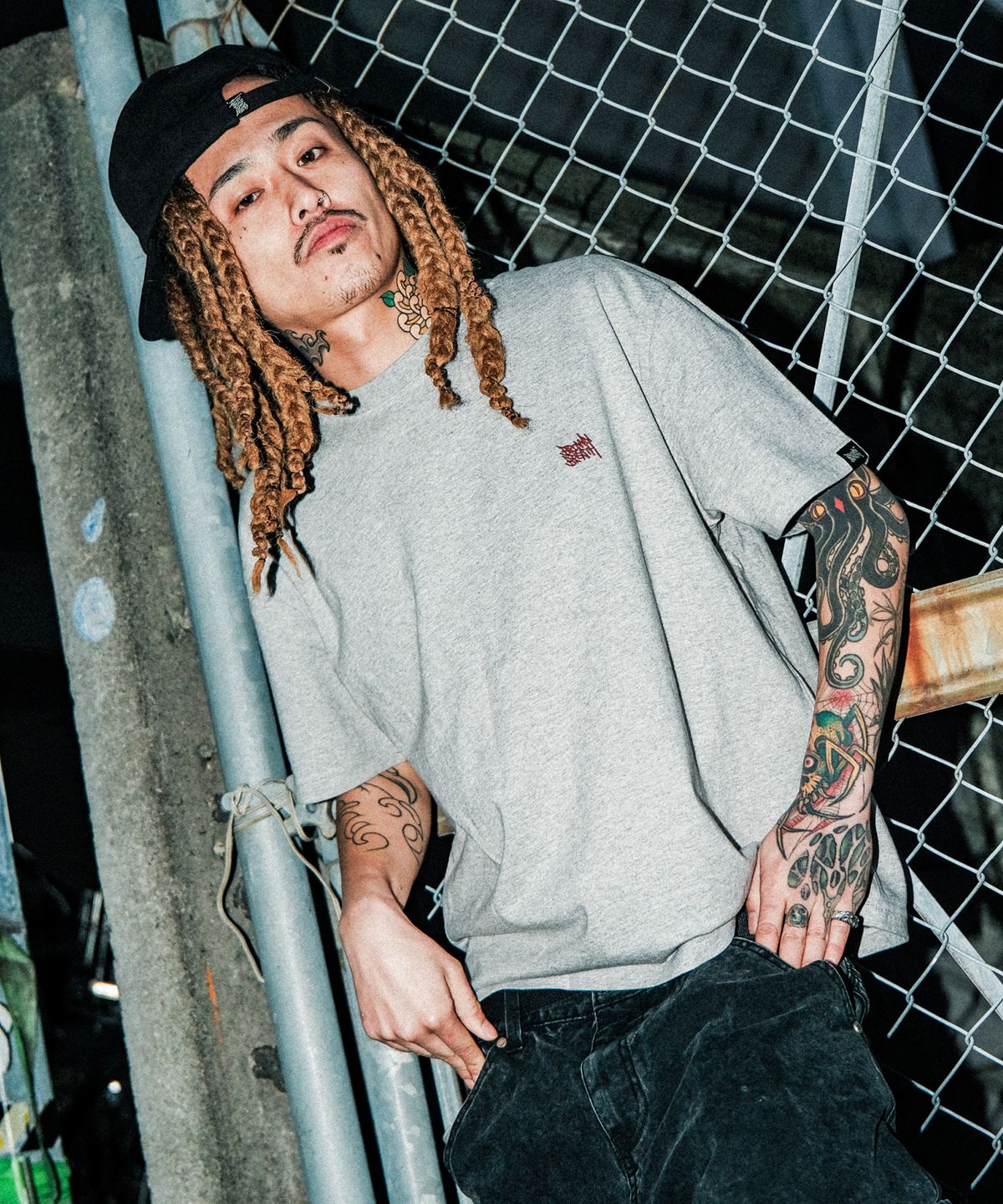 브라운브레스(BROWNBREATH) CROP TAG TEE - MELANGE GREY
