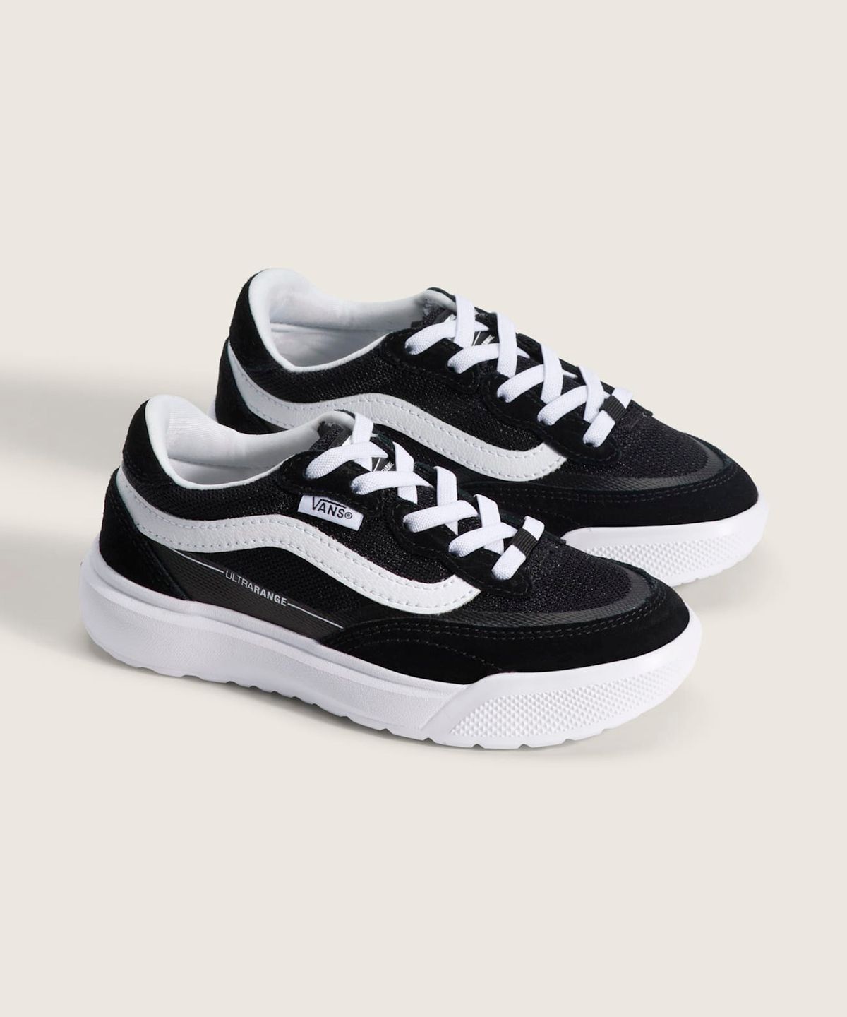 반스 키즈(VANS KIDS) 울트라 레인지 2.0 SE 키즈 - 블랙화이트 / VN000EDKBA21