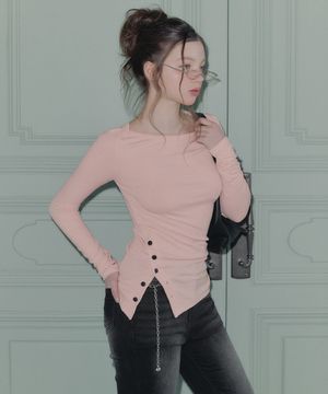 데콜 언발 슬릿 보트넥 긴팔 티셔츠