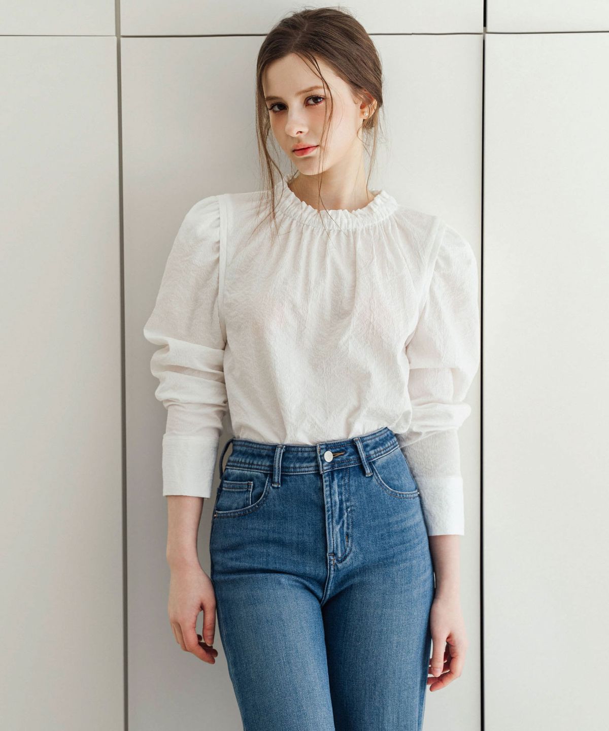 로트르드민(LAUTREDE MIN) Note Puff White Blouse